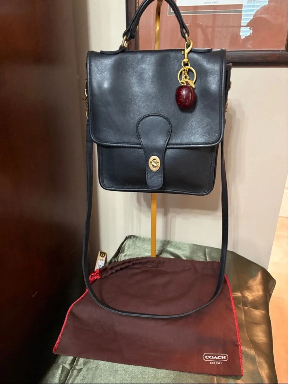 Vintage Coach Station Bag 5130 Black leather turnlock top handle crossbody USA